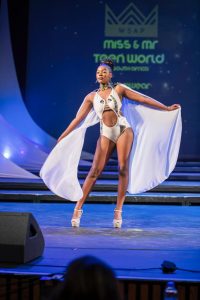 Enhle Mdakane 