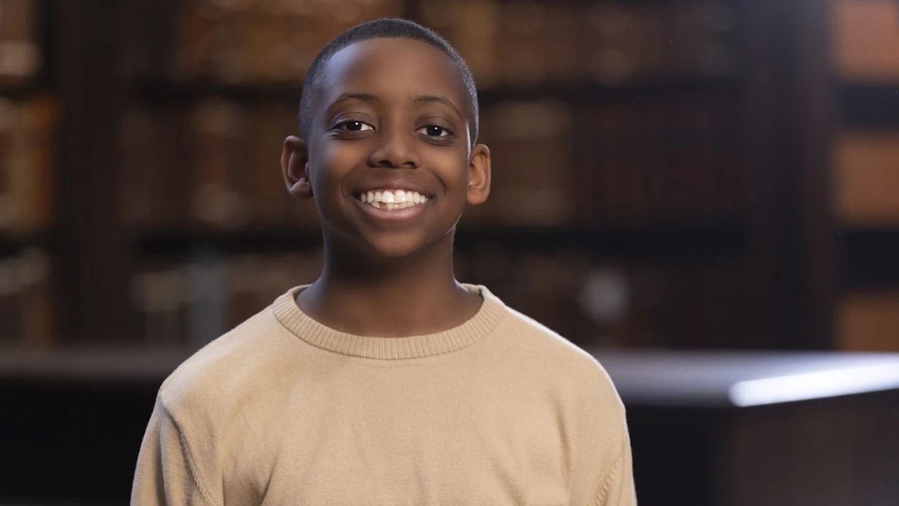 ba1308adce34-britains-got-talent-star-smiling.jpg Malaikai Bayoh's Debut Album "GOLDEN" Tops the Official Classical Charts