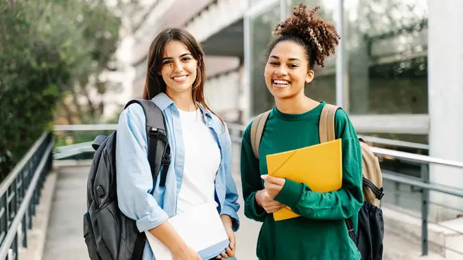 10 Best Universities To Graduate With No Understudy Loans