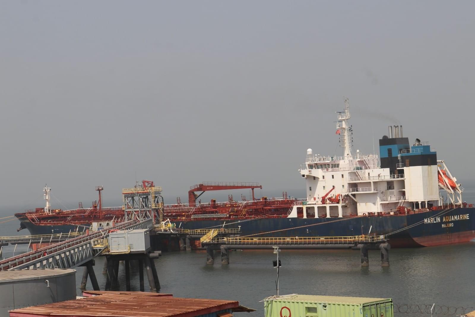 FE264F2E-952C-4F8D-ADC4-83BABC6DF818