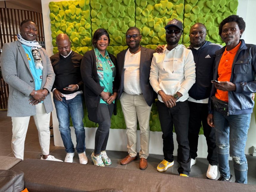 Dr Emmanuel Saffa Abdulai meets with SLPP Scandinavian Branch.