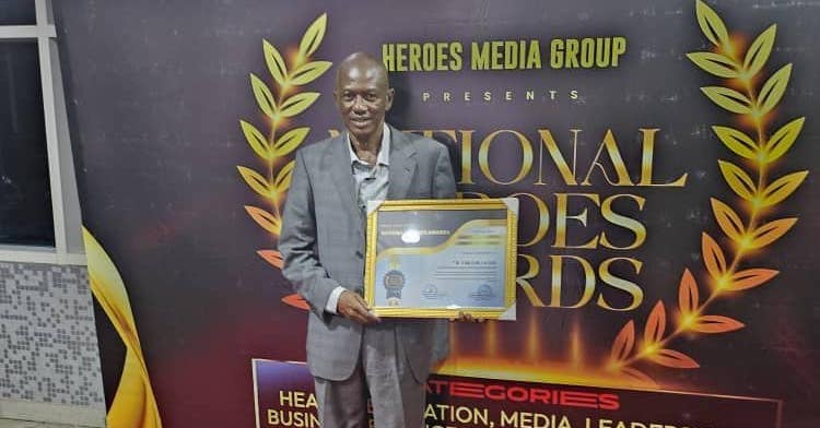 Veteran Journalist Bai Bai Sesay Receives SLAJ award