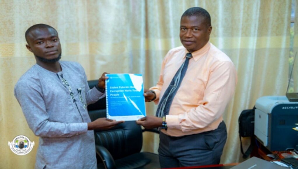 ACC Recieves UNODC Youth Report on corruption from Zero Corruption campaign
